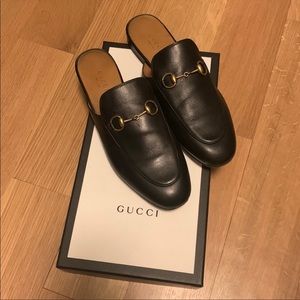 Gucci, Princeton Learher Slippers. SIZE 37 in Nero/Black